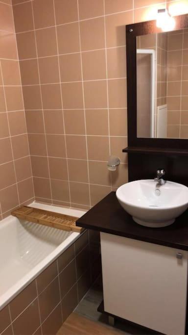 Au Bout Du Bois Piscine Sauna Hammam Accessible En Saison Et Le Logement Accessible Toute L Annee Les Déserts Esterno foto
